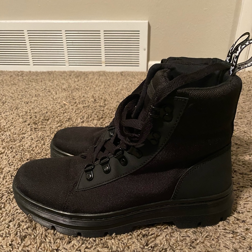 Dr Martens Combs boots